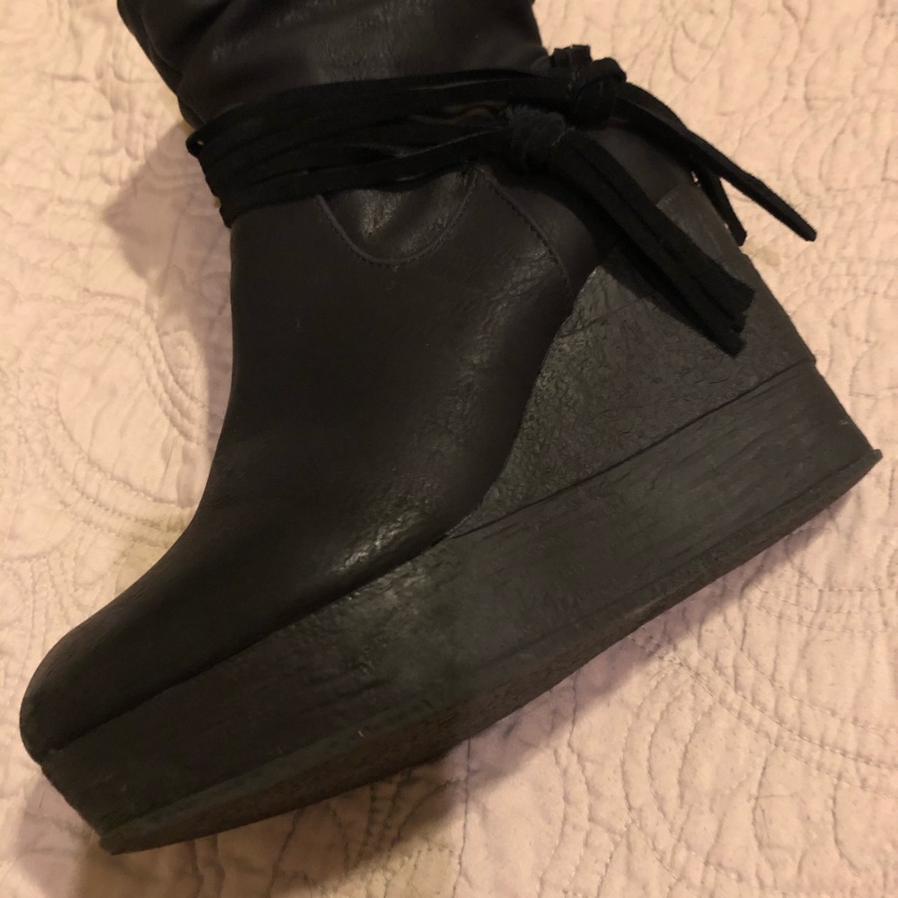 Sbicca black wedge fringe tassel boots.